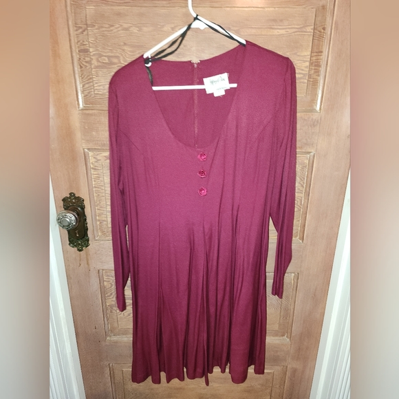 Dress - Picture 1 of 4